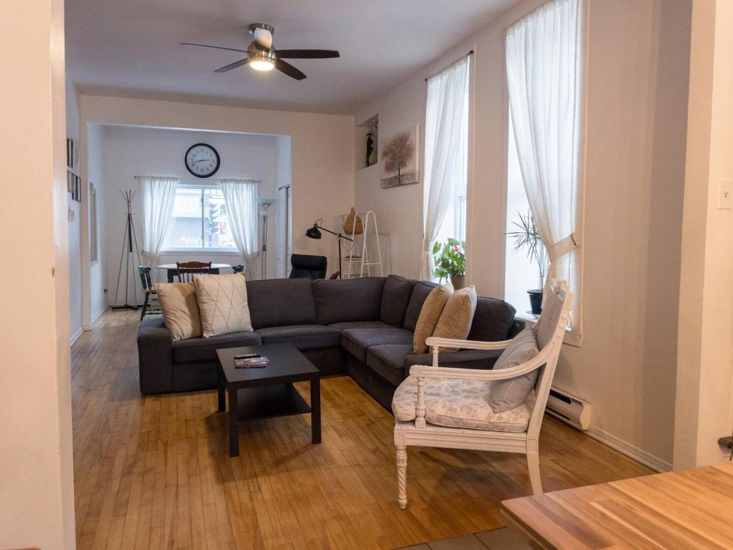 Perfect For Groups Big Livingroom 2 Backyard 3Br Монреал Екстериор снимка